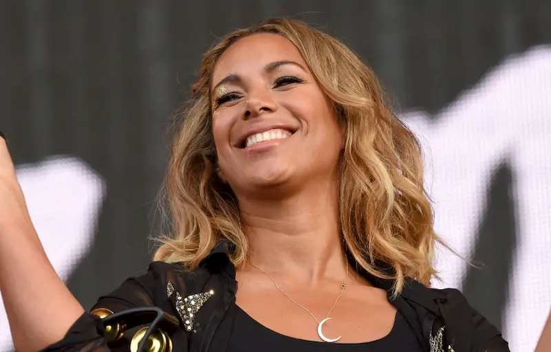 leona lewis teeth in 2015 leona lewis teeth in 2015