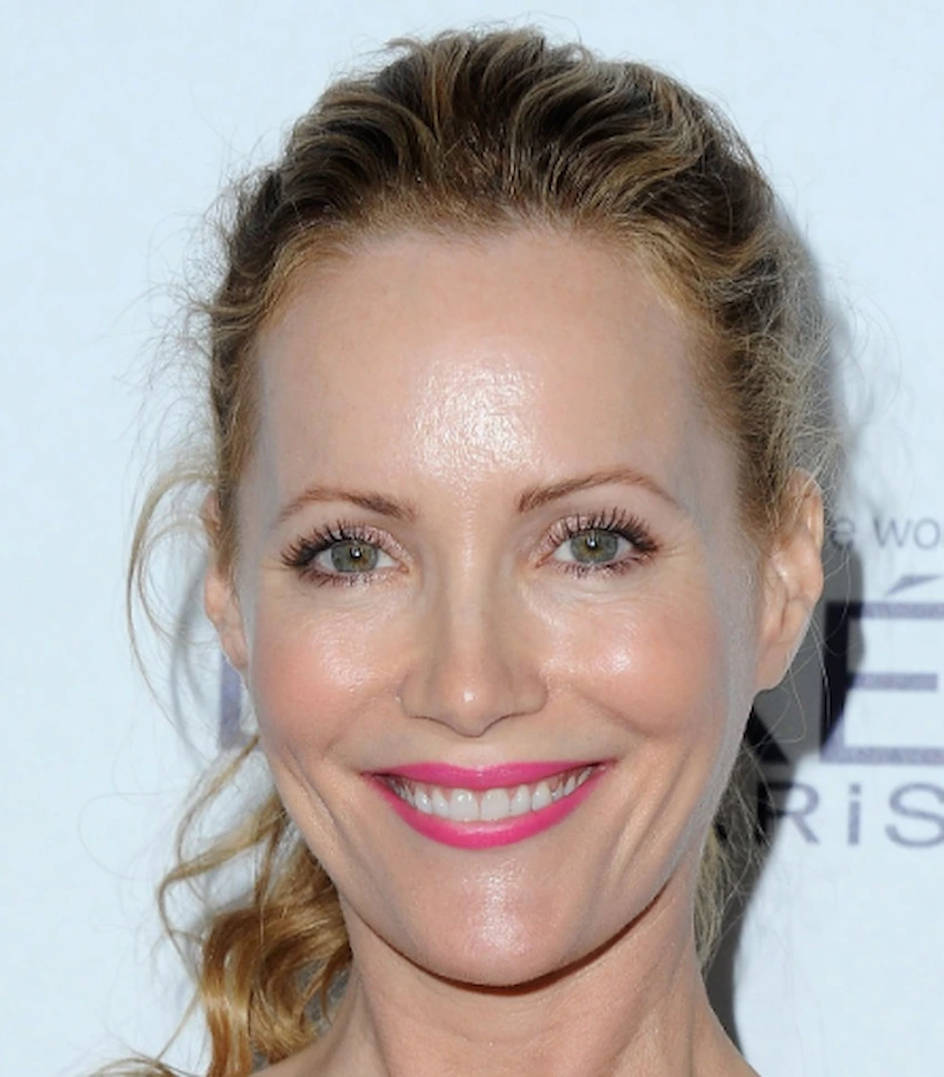 leslie mann teeth 2015