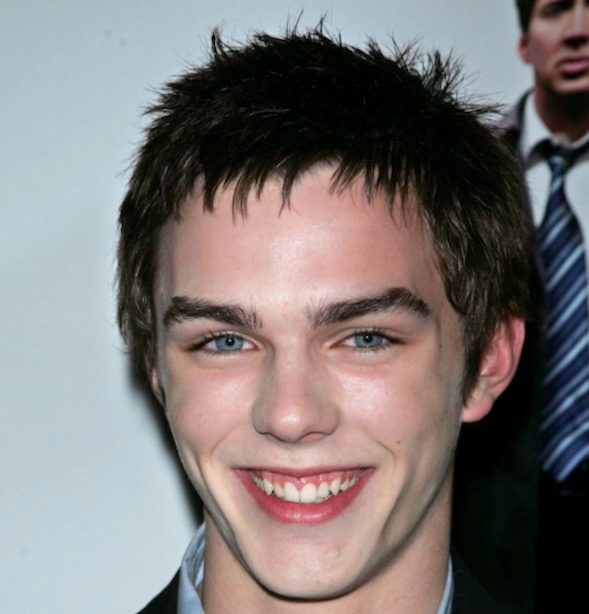nicholas hoult teeth 2005