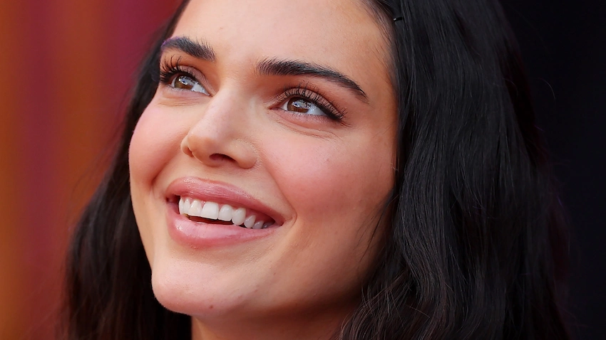 kendal jenner teeth