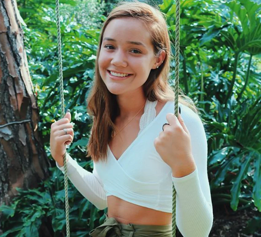 olivia ponton teeth 2020