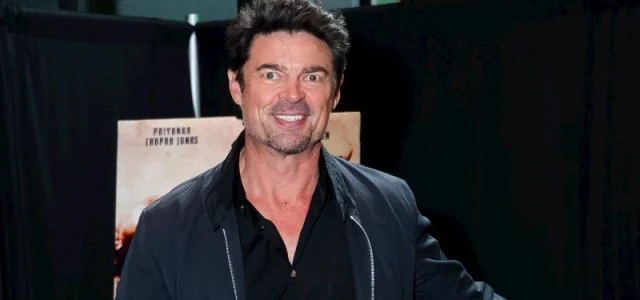 karl urban hollywood smile karl urban hollywood smile
