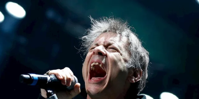 bruce dickinson teeth in 2015 bruce dickinson teeth in 2015