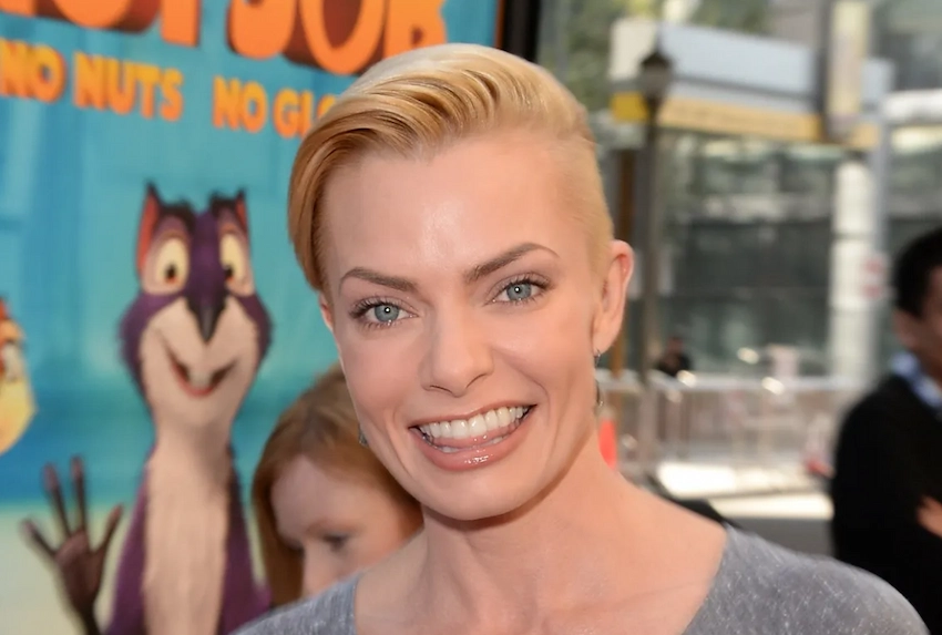 Jaime Pressly Teeth (Old/New): Before and Afters!