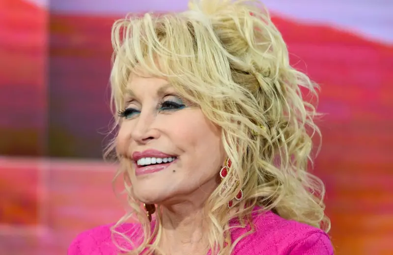 Dolly Parton Teeth Exposed: The Secret Behind Her Smile!
